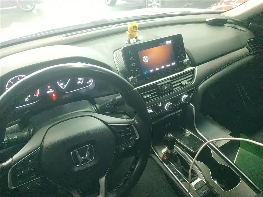 Honda Accord 2020 — фото 12
