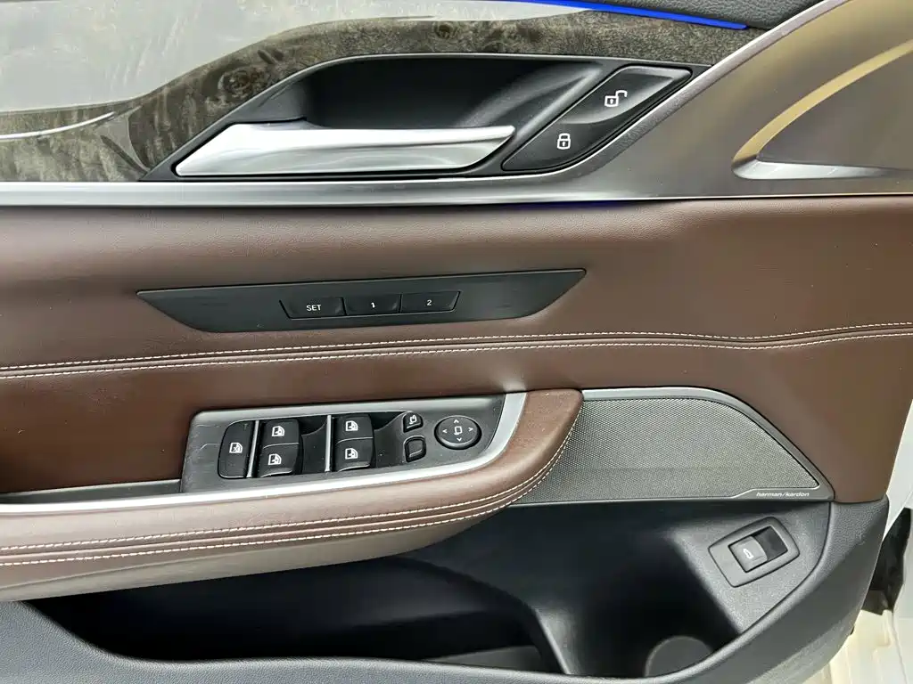 BMW 6 Series GT 2018 — фото 17