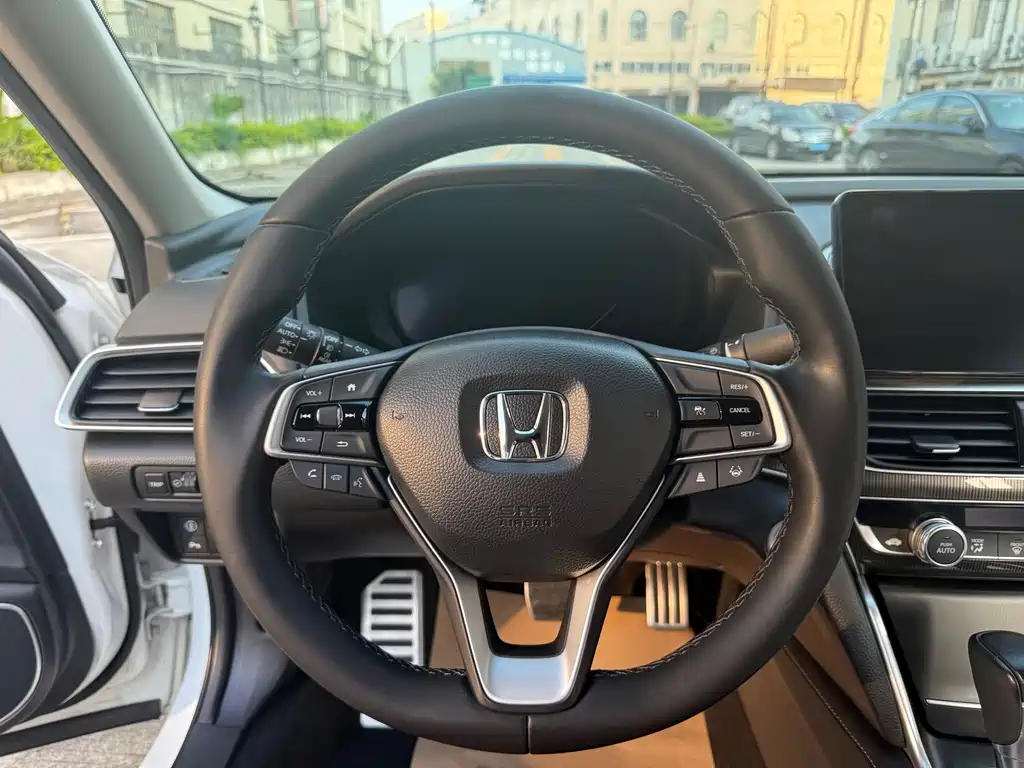 Honda Accord 2022 — фото 9
