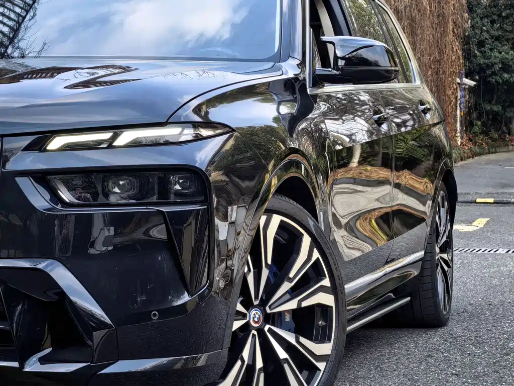 BMW X7 M60i 2023 — фото 17