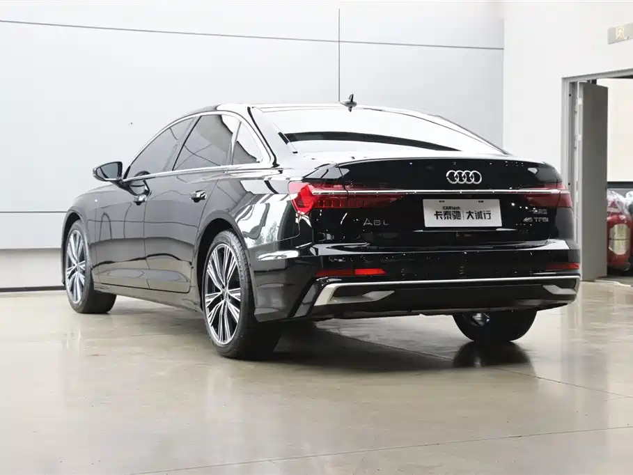 Audi A6L 2025 — фото 32
