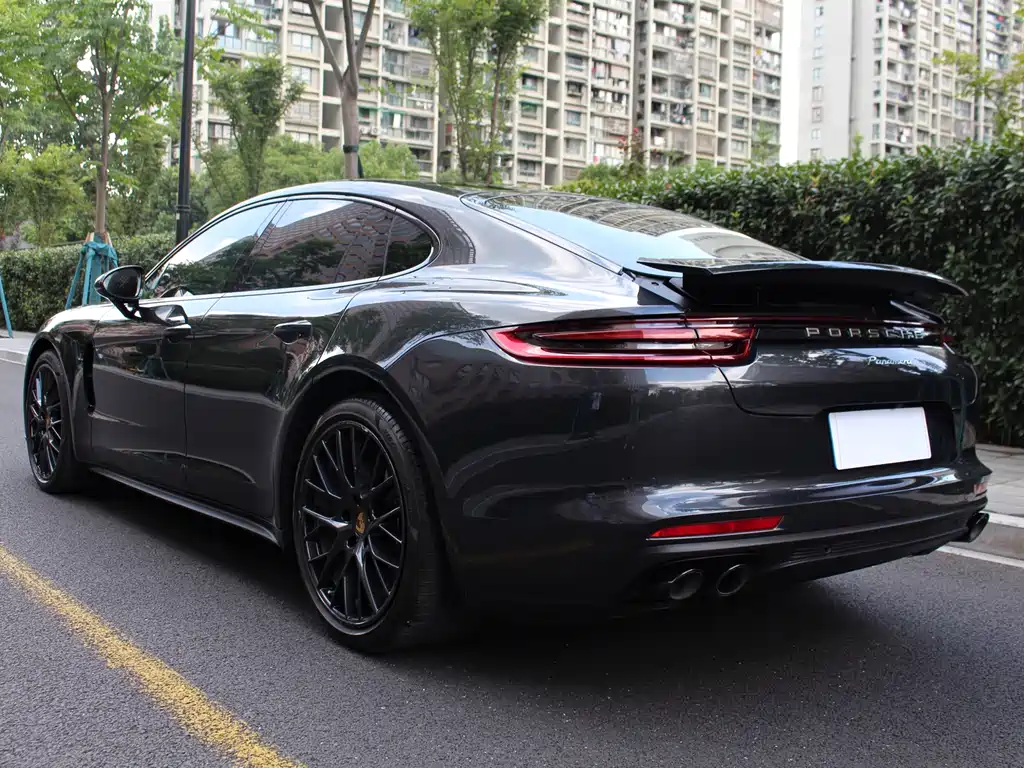 Porsche Panamera 2020 — фото 22