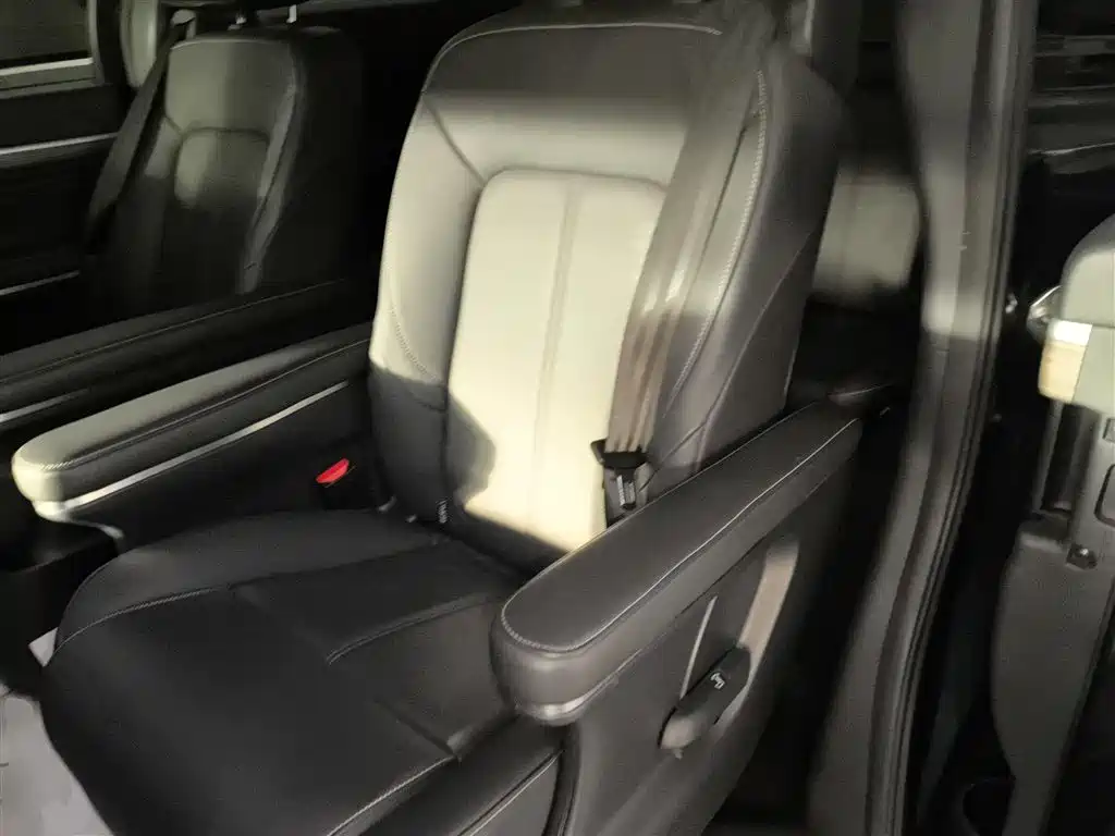 GAC Motor Trumpchi M8 2023 — фото 14