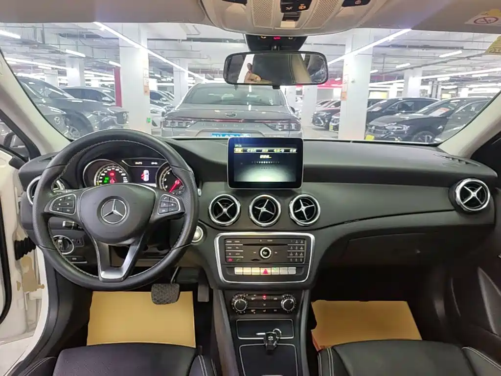 Mercedes-Benz GLA 2018 — фото 10