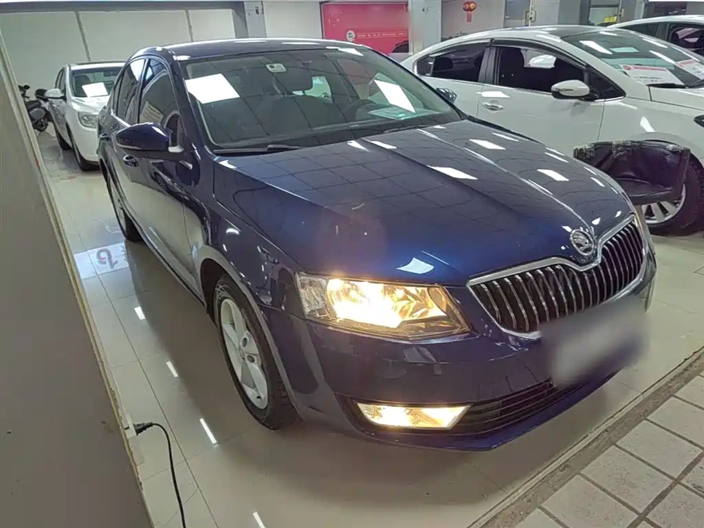 Skoda Octavia 2014 — фото 4