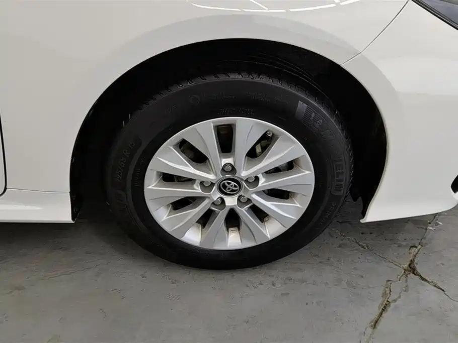 Toyota Corolla 2020 — фото 6