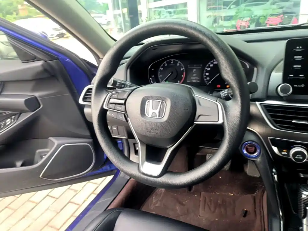 Honda Accord 2019 — фото 11