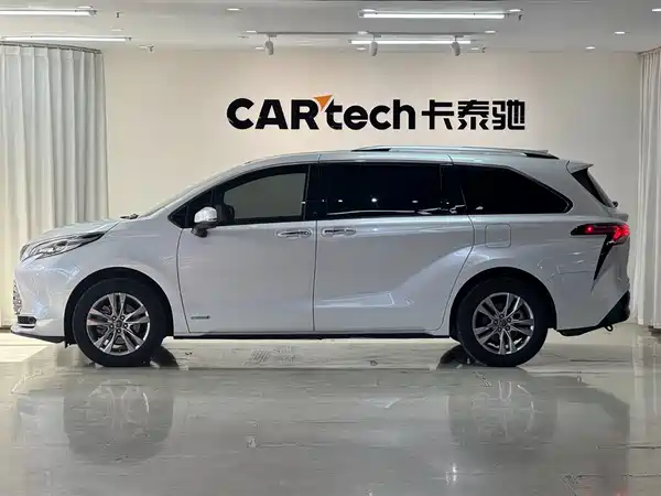 Toyota Sienna 2021