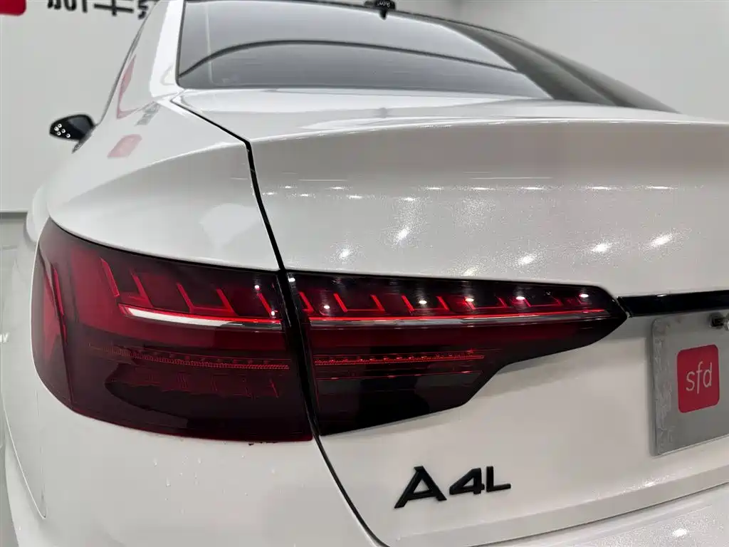 Audi A4L 2021 — фото 29