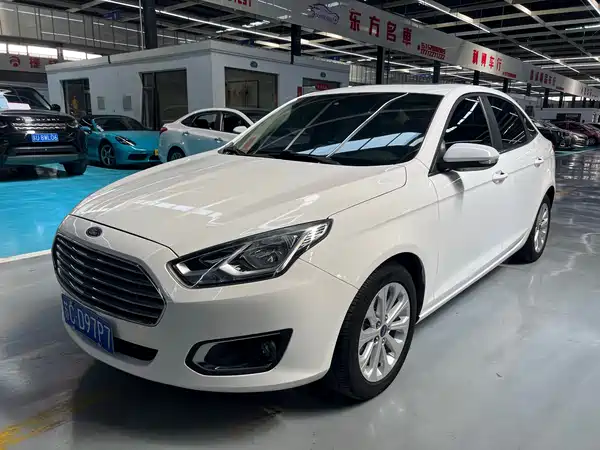 Ford Escort 2015