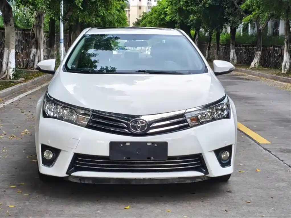 Toyota Corolla 2014 — фото 2