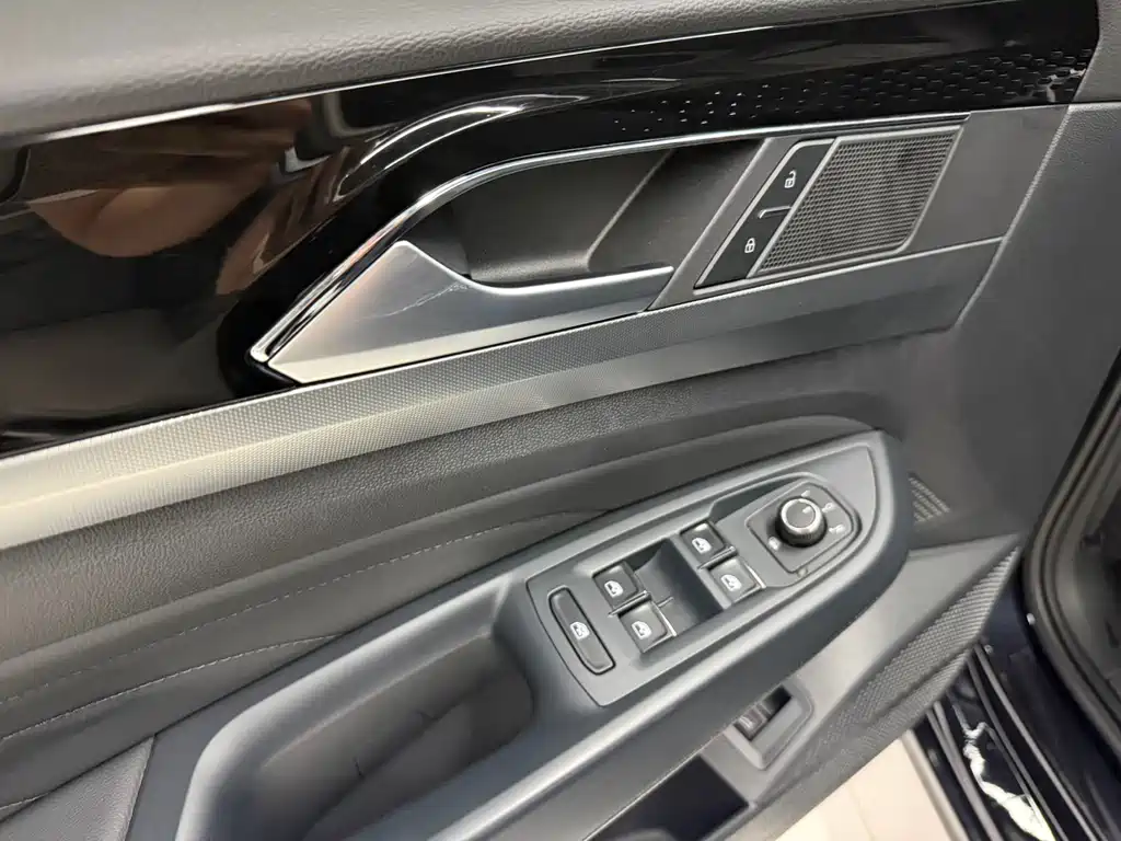 Volkswagen Passat 2022 — фото 8
