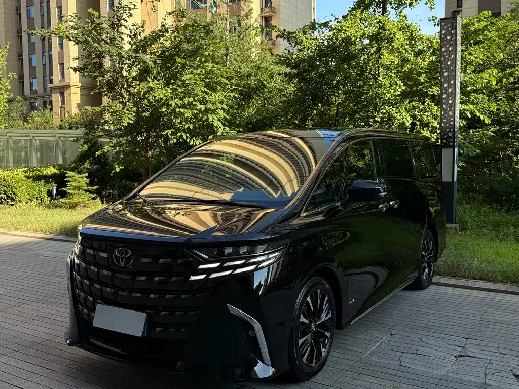 Toyota Alphard 2025