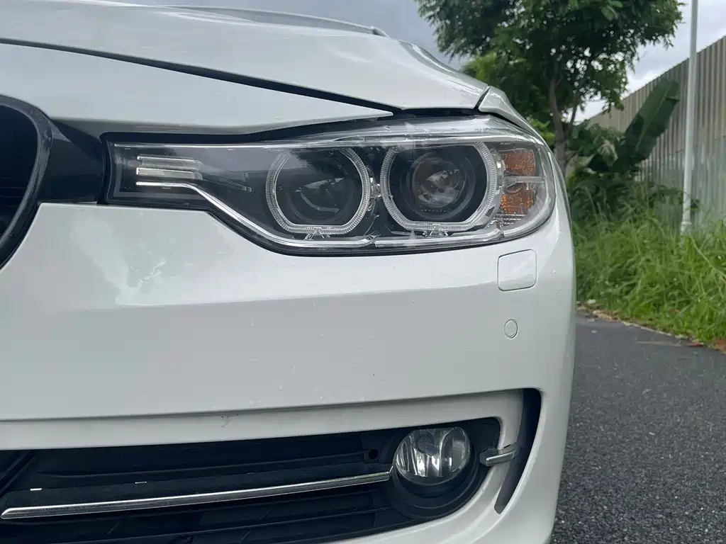BMW 3 Series 2015 — фото 16