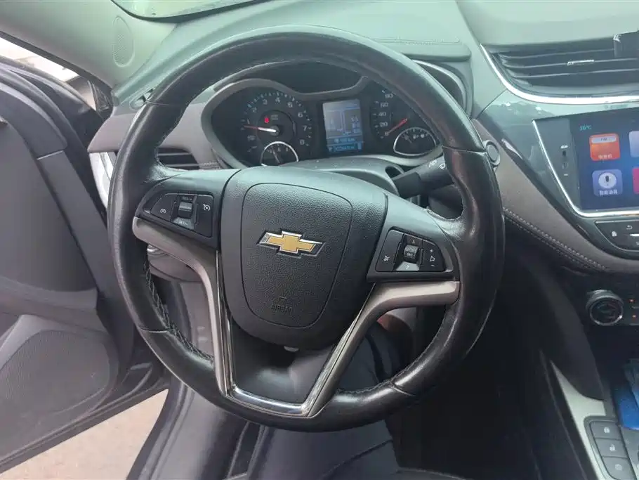 Chevrolet Malibu 2018 — фото 15