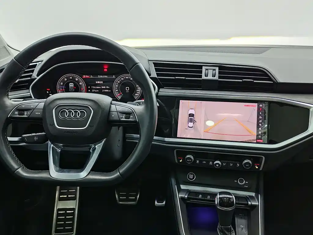 Audi Q3 2023 — фото 11