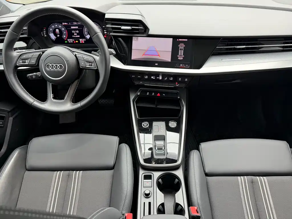 Audi A3 2023 — фото 17