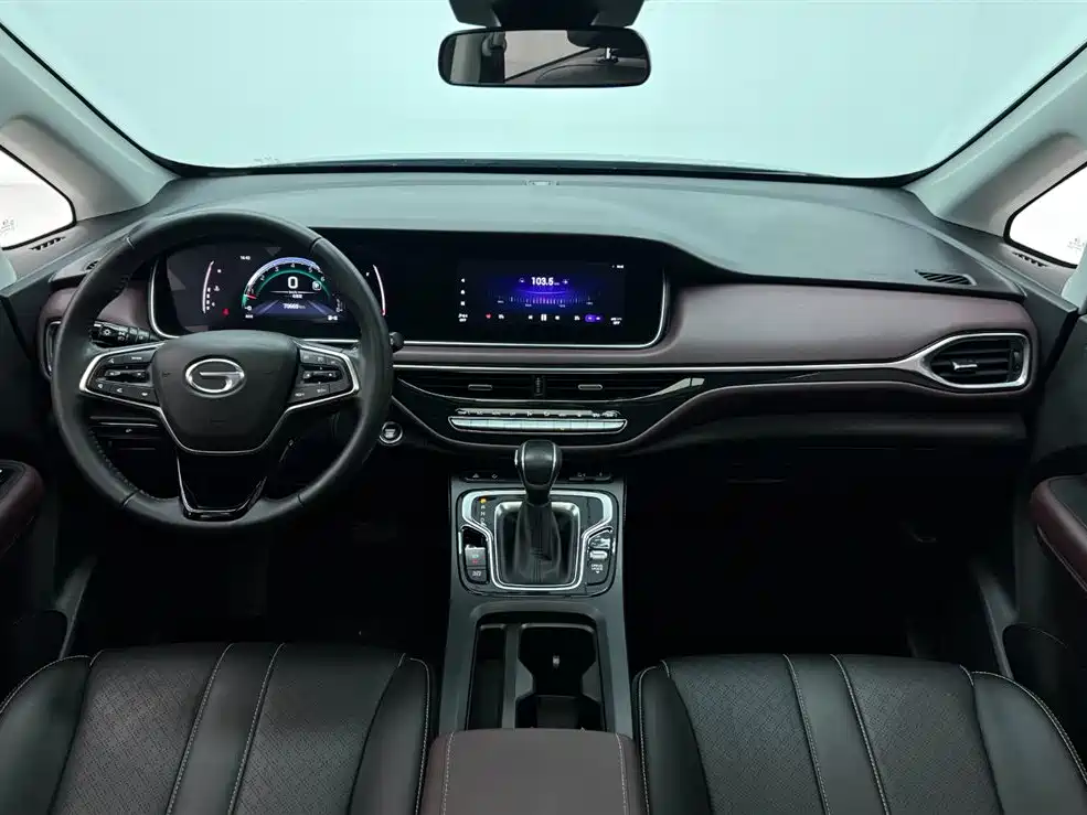 GAC Trumpchi M6 2022 — фото 25