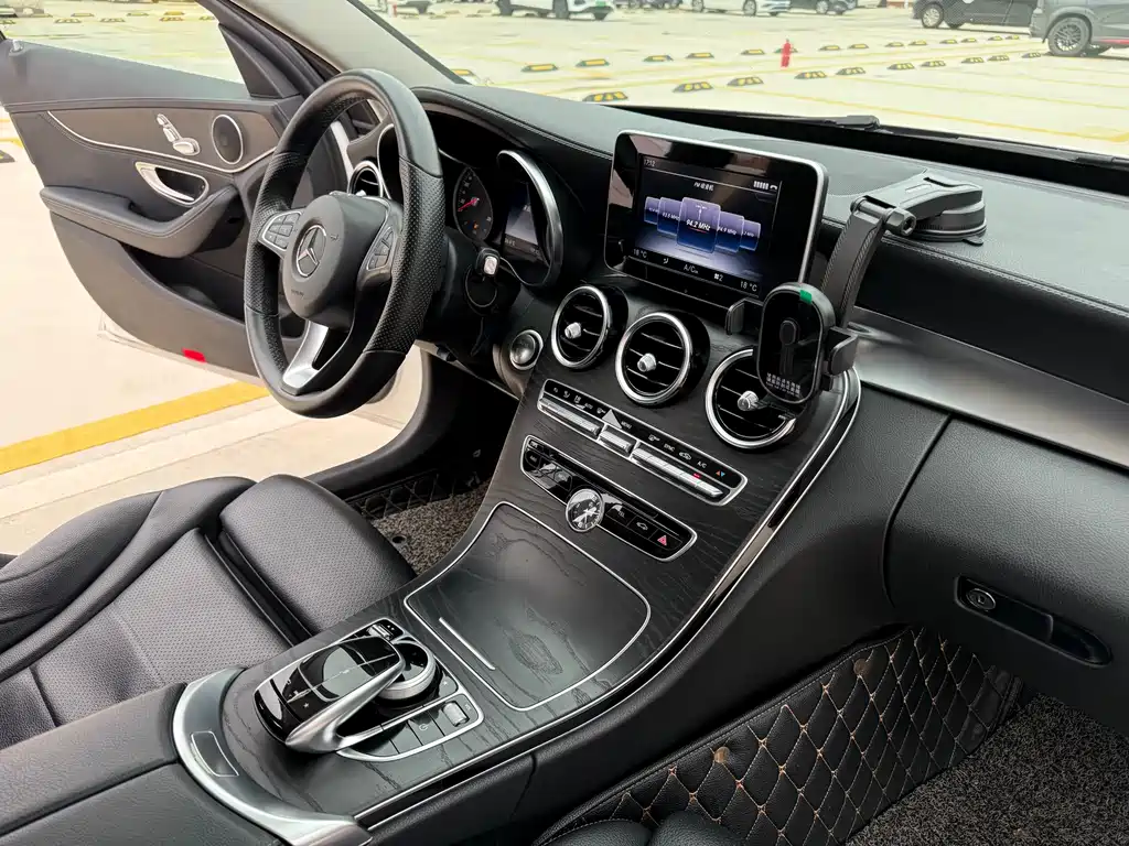 Mercedes-Benz C-Class 2016 — фото 11