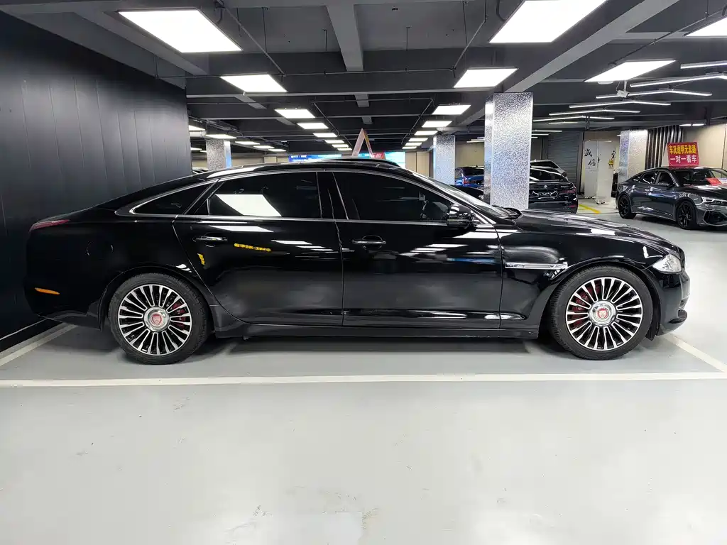 Jaguar XJ 2011 — фото 4
