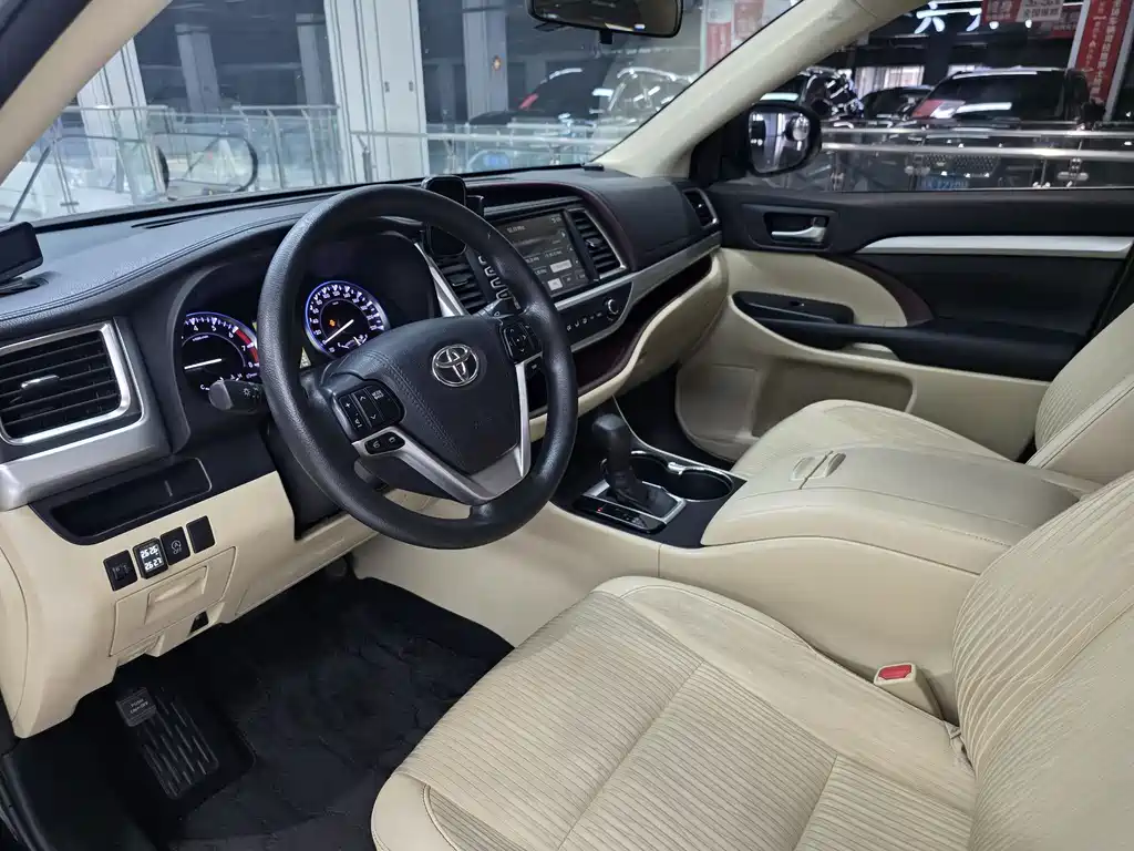 Toyota Highlander 2015 — фото 4