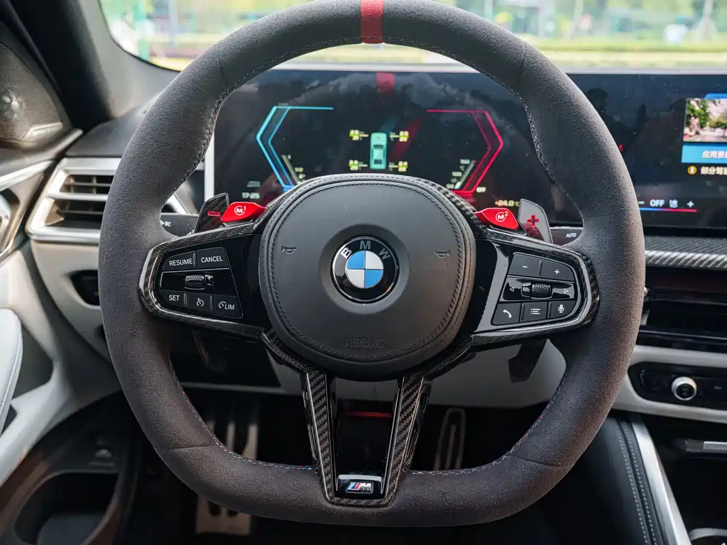 BMW M4 2025 — фото 15