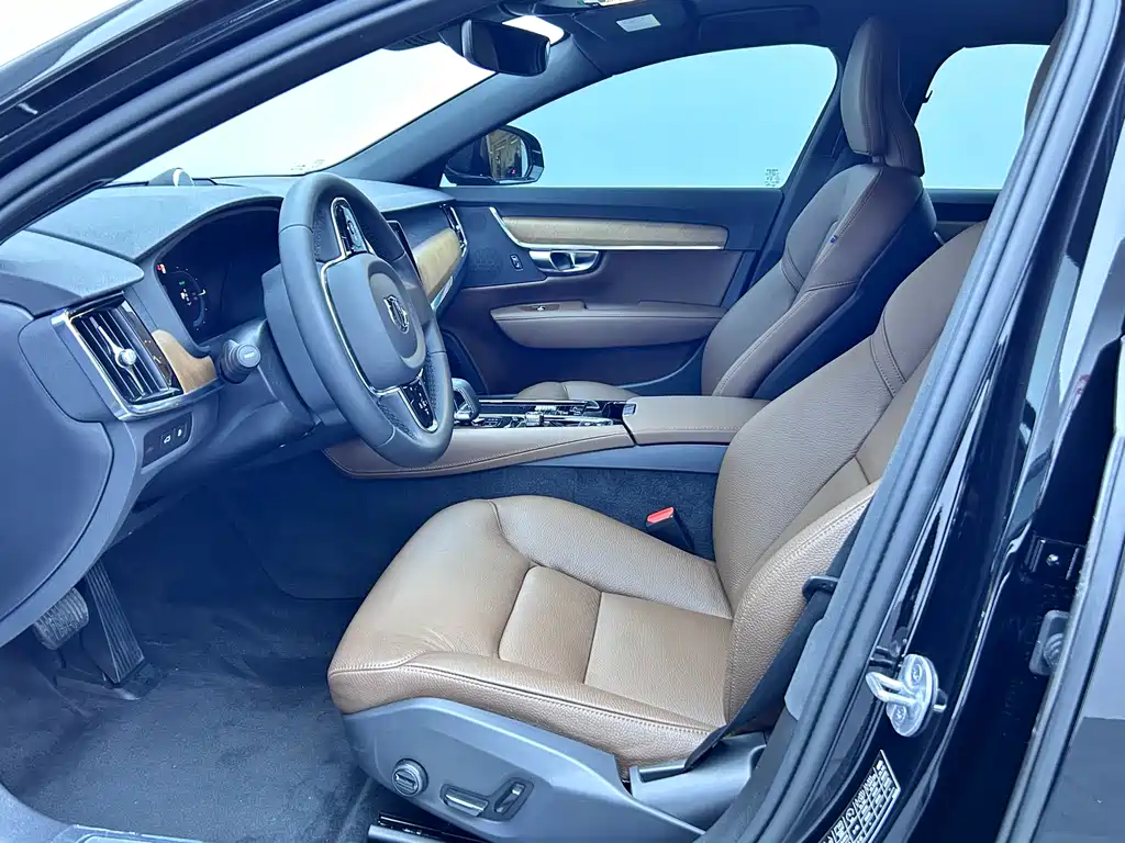 Volvo S90 PHEV 2024 — фото 10
