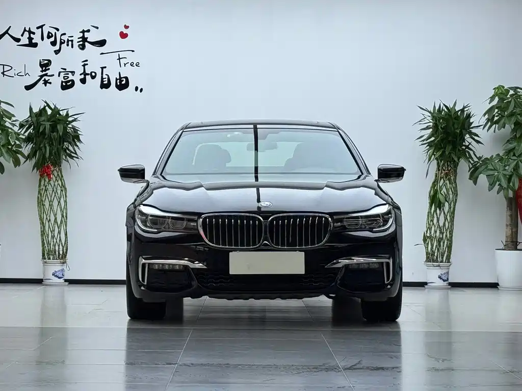 BMW 7 Series 2018 — фото 2