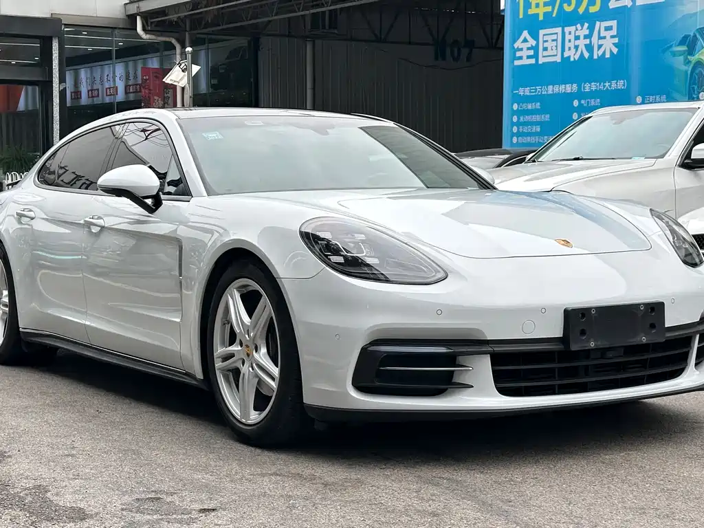 Porsche Panamera 2018 — фото 3