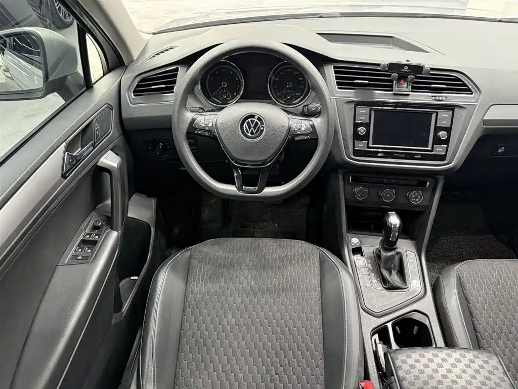Volkswagen Tiguan L 2021 — фото 14