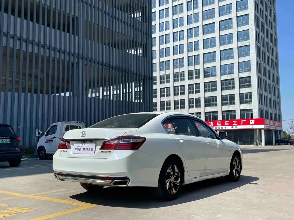 Honda Accord 2016 — фото 4