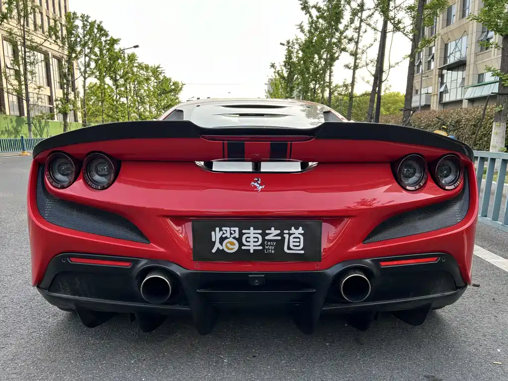 Ferrari F8 2023 — фото 4