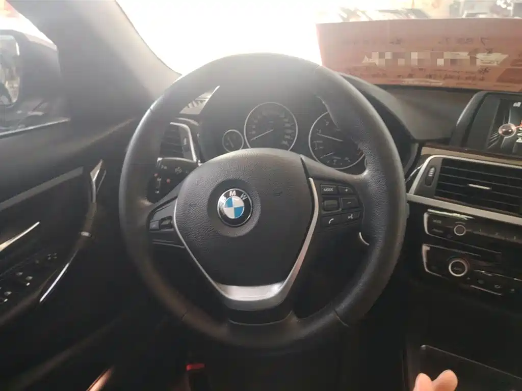 BMW 3 Series 2017 — фото 3