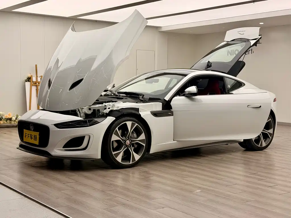 Jaguar F-TYPE 2022 — фото 3
