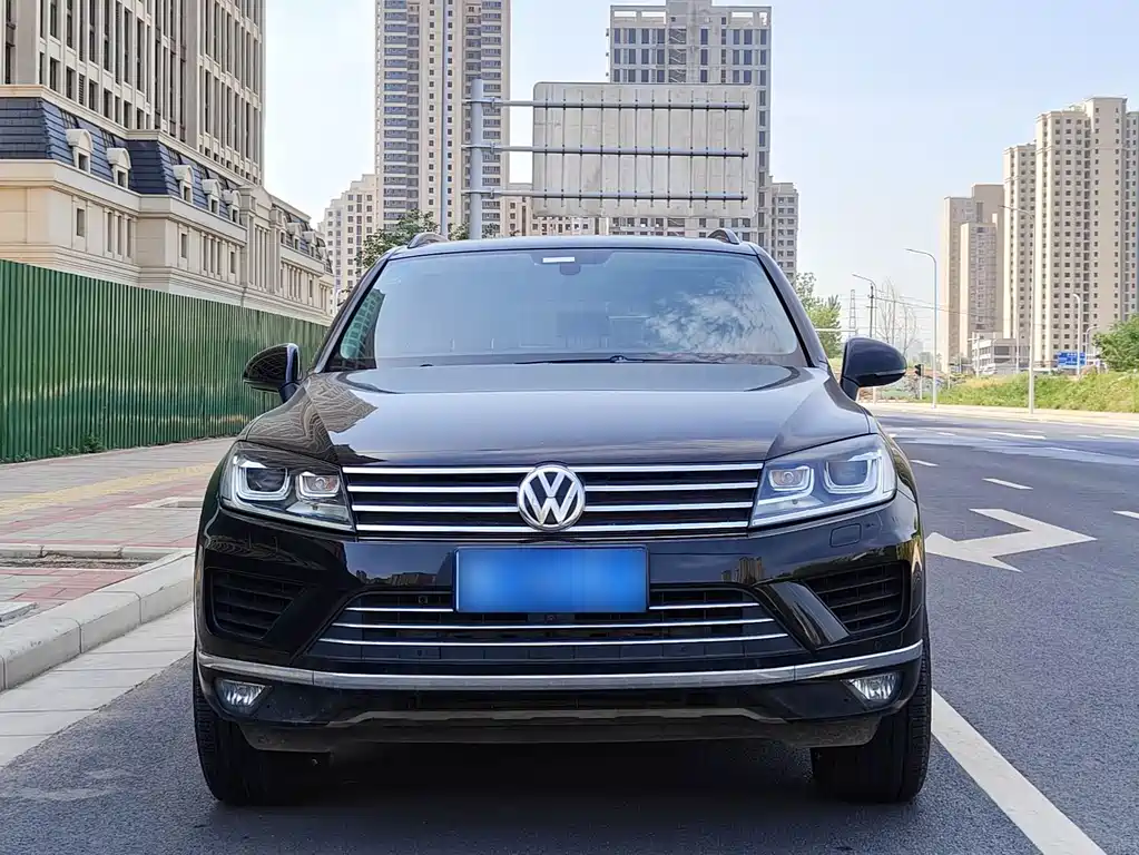 Volkswagen Touareg 2017 — фото 2
