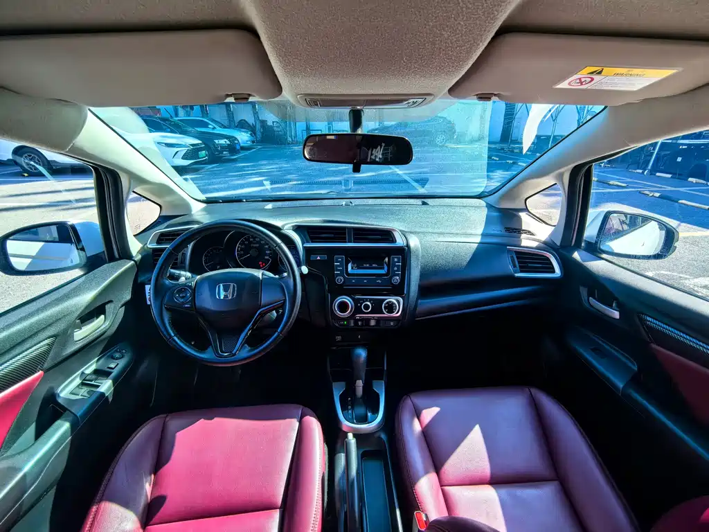 Honda Fit 2018 — фото 21
