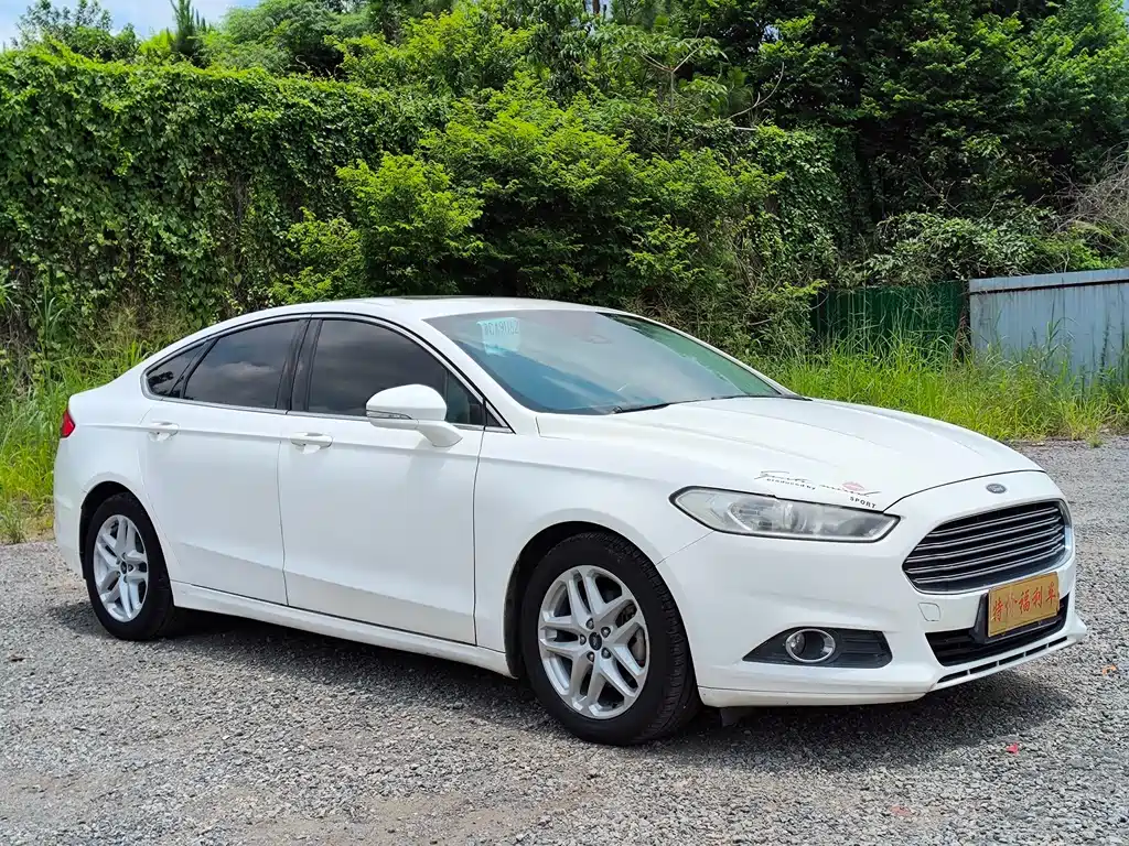 Ford Mondeo 2014 — фото 3