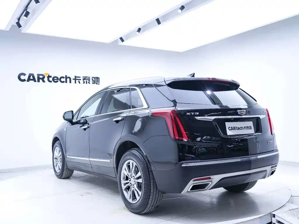 Cadillac XT5 2021 — фото 21