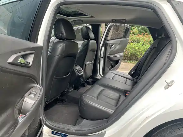 Chevrolet Malibu XL 2016