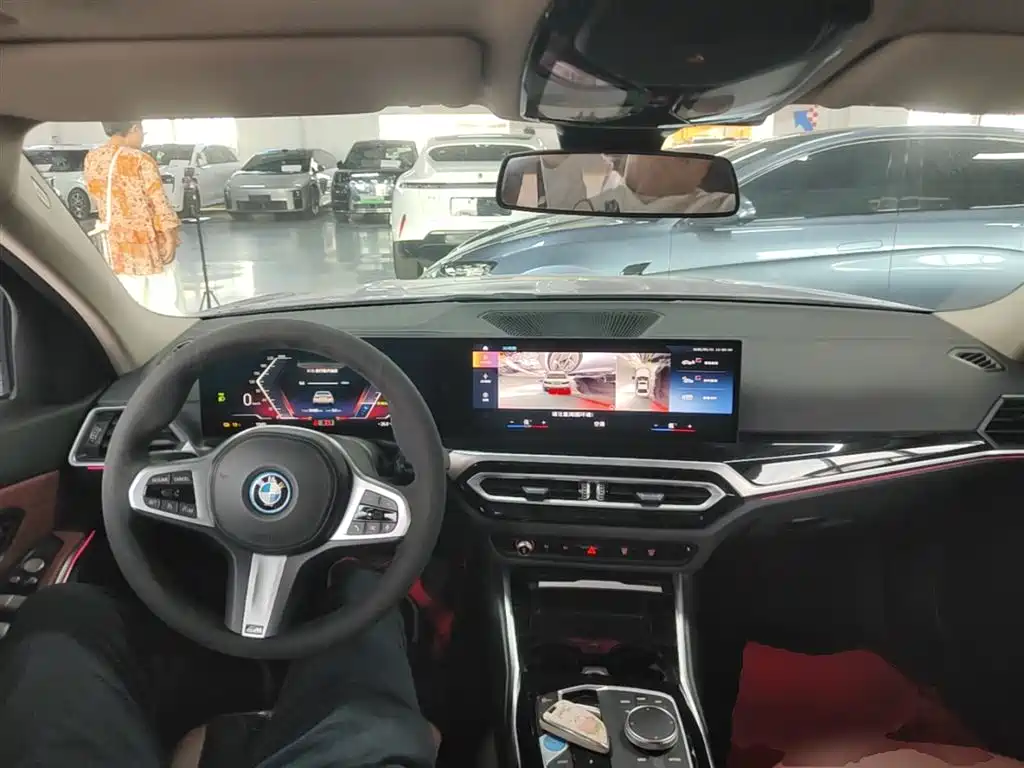 BMW i3 2023 — фото 10