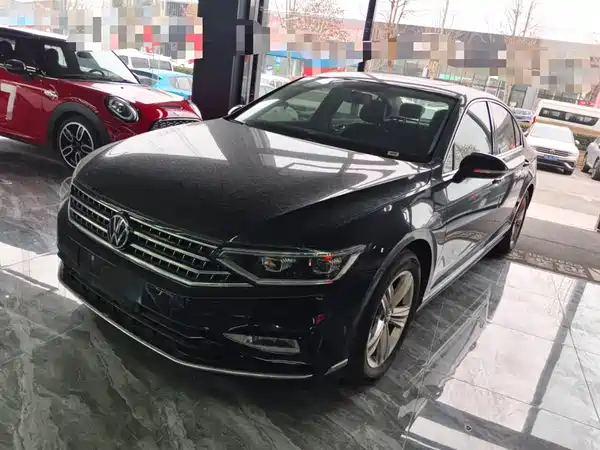 Volkswagen Magotan 2025