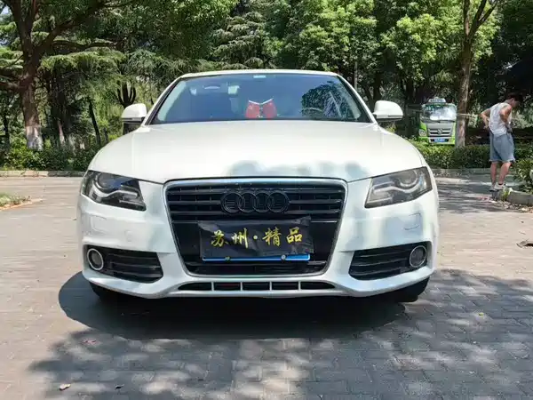 Audi A4L 2012