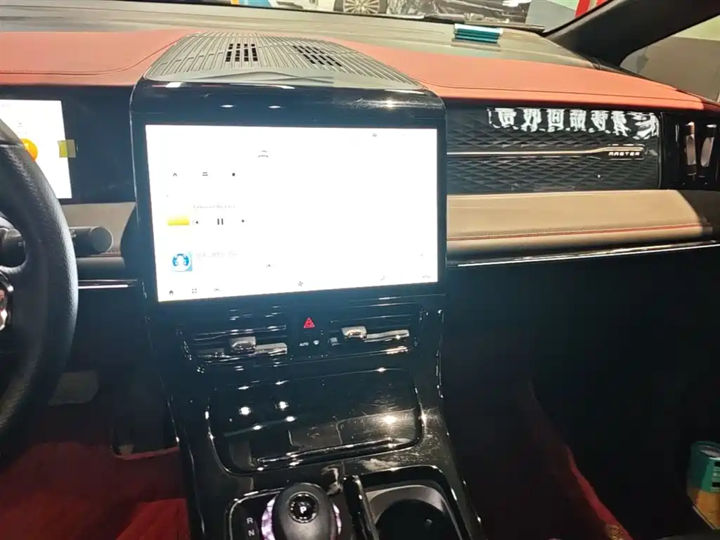 GAC Motor Trumpchi M8 2023 — фото 13