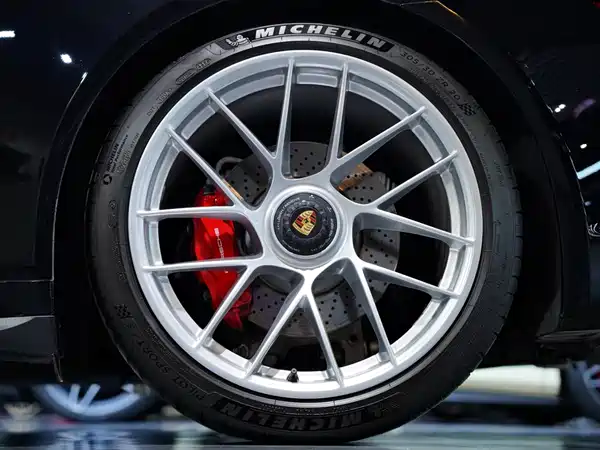 Porsche 911 2019
