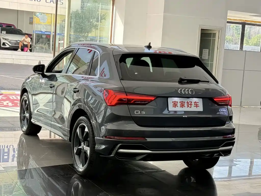 Audi Q3 2020 — фото 15