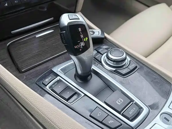 BMW 7 Series 2011