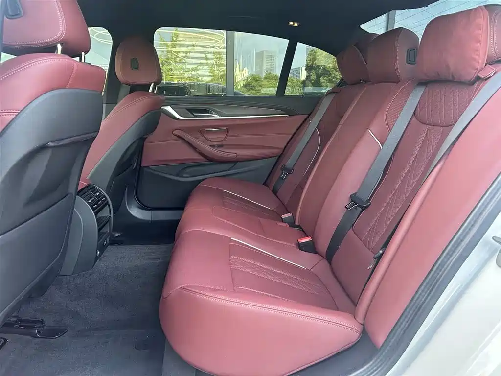 BMW 5 Series 2023