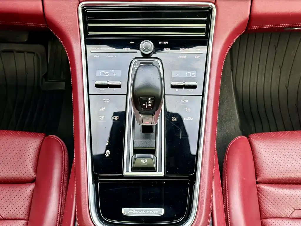 Porsche Panamera 2021 — фото 24