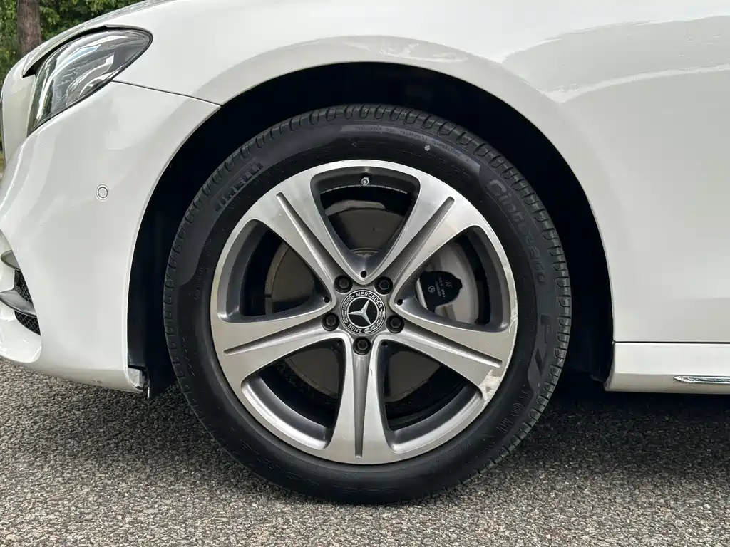 Mercedes-Benz E-Class 2019 — фото 25