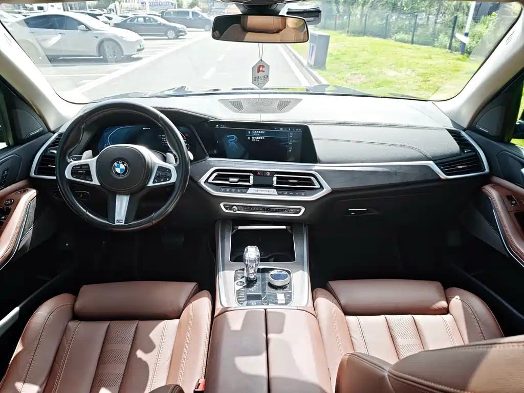BMW X5 New Energy 2021 — фото 5